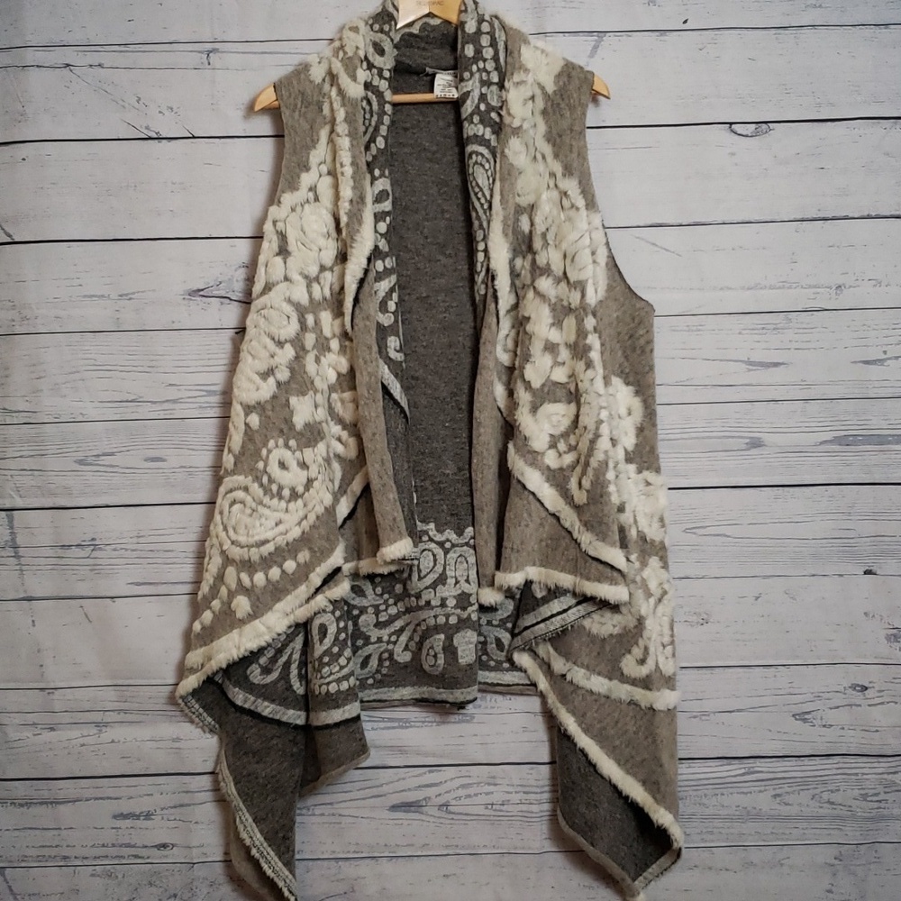 Angela Mara wool Sleeveless cardigan